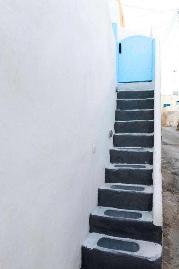 Black Rock Traditional Rooms Emporio  Esterno foto